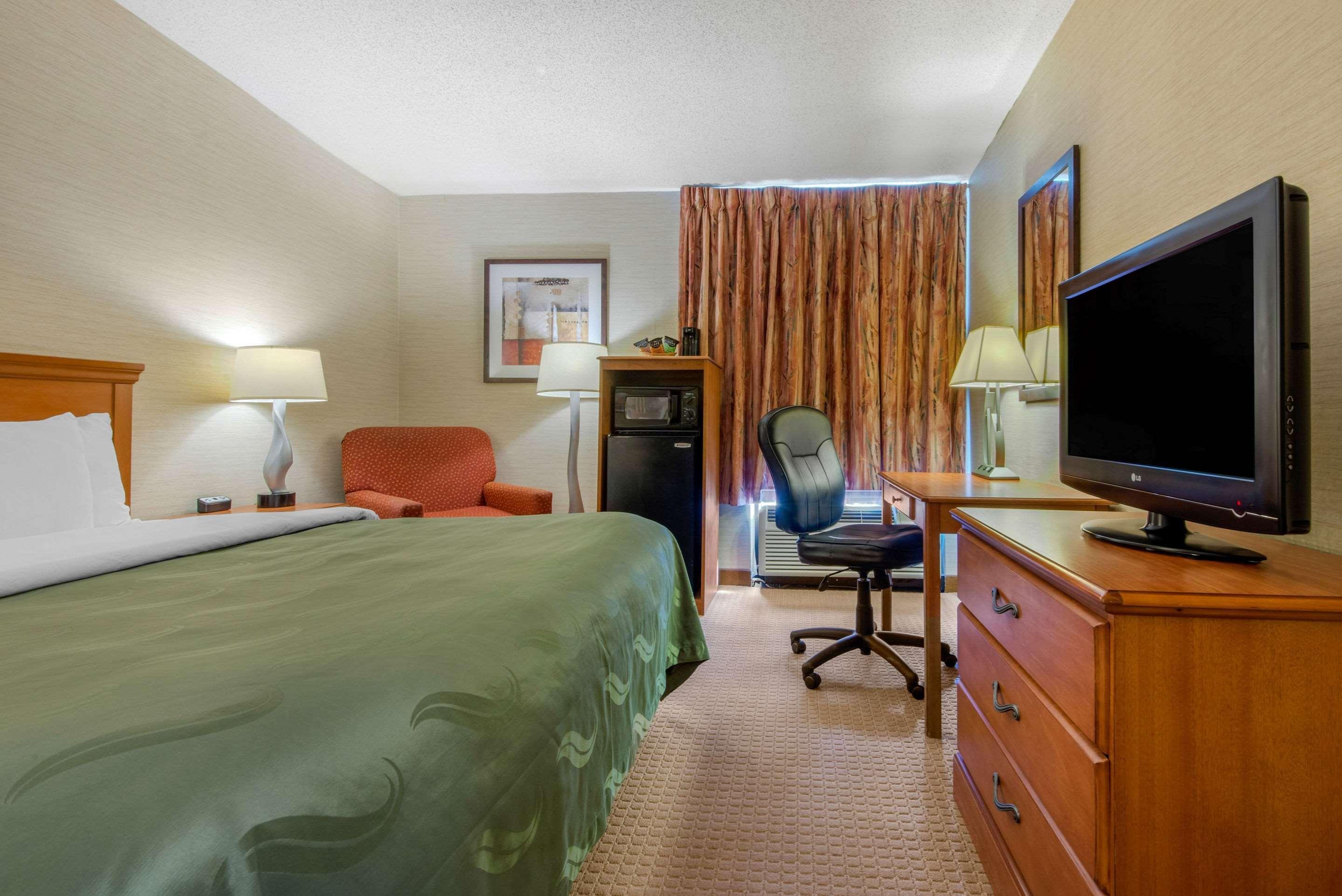 Quality Inn & Suites Mansfield Buitenkant foto