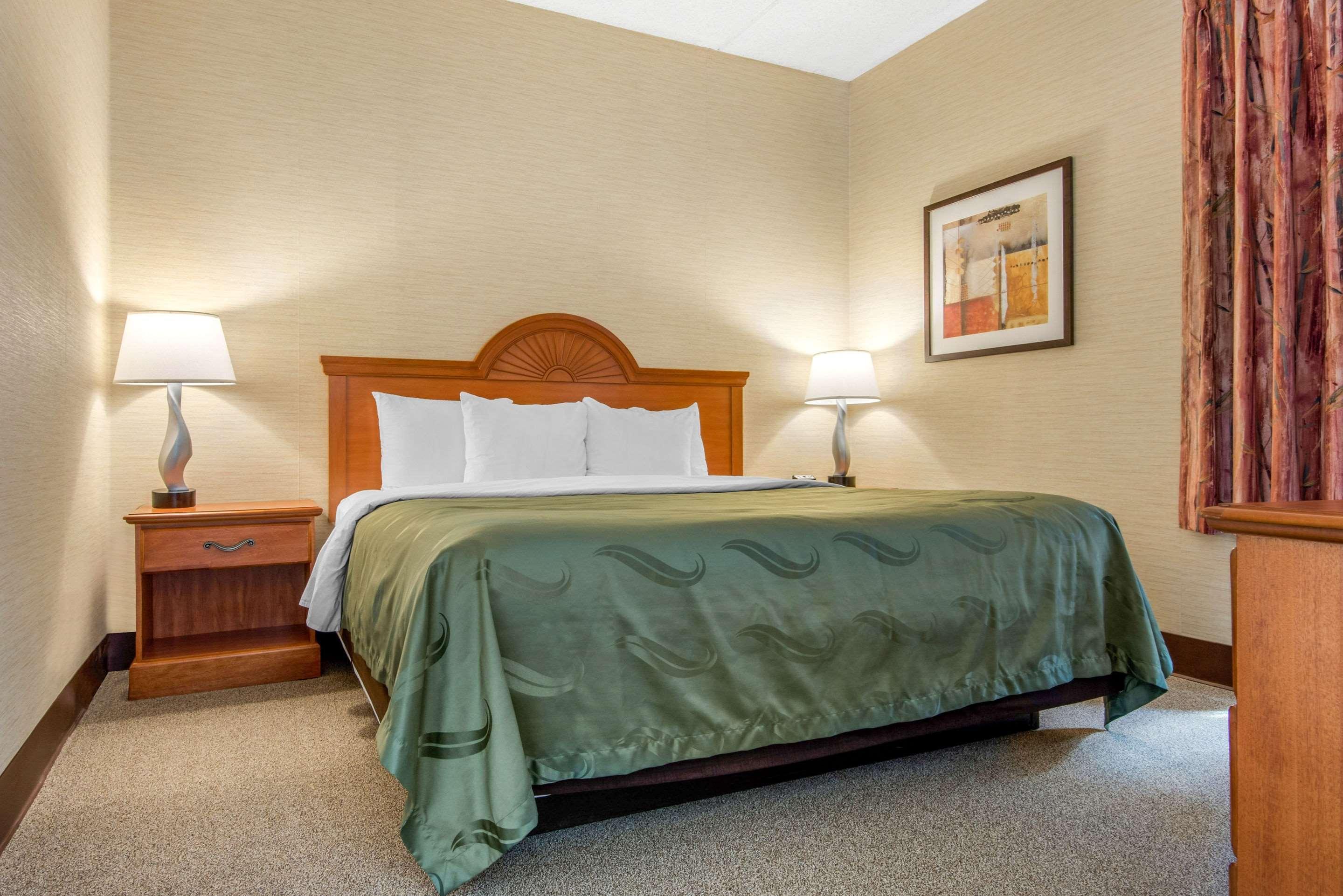 Quality Inn & Suites Mansfield Buitenkant foto