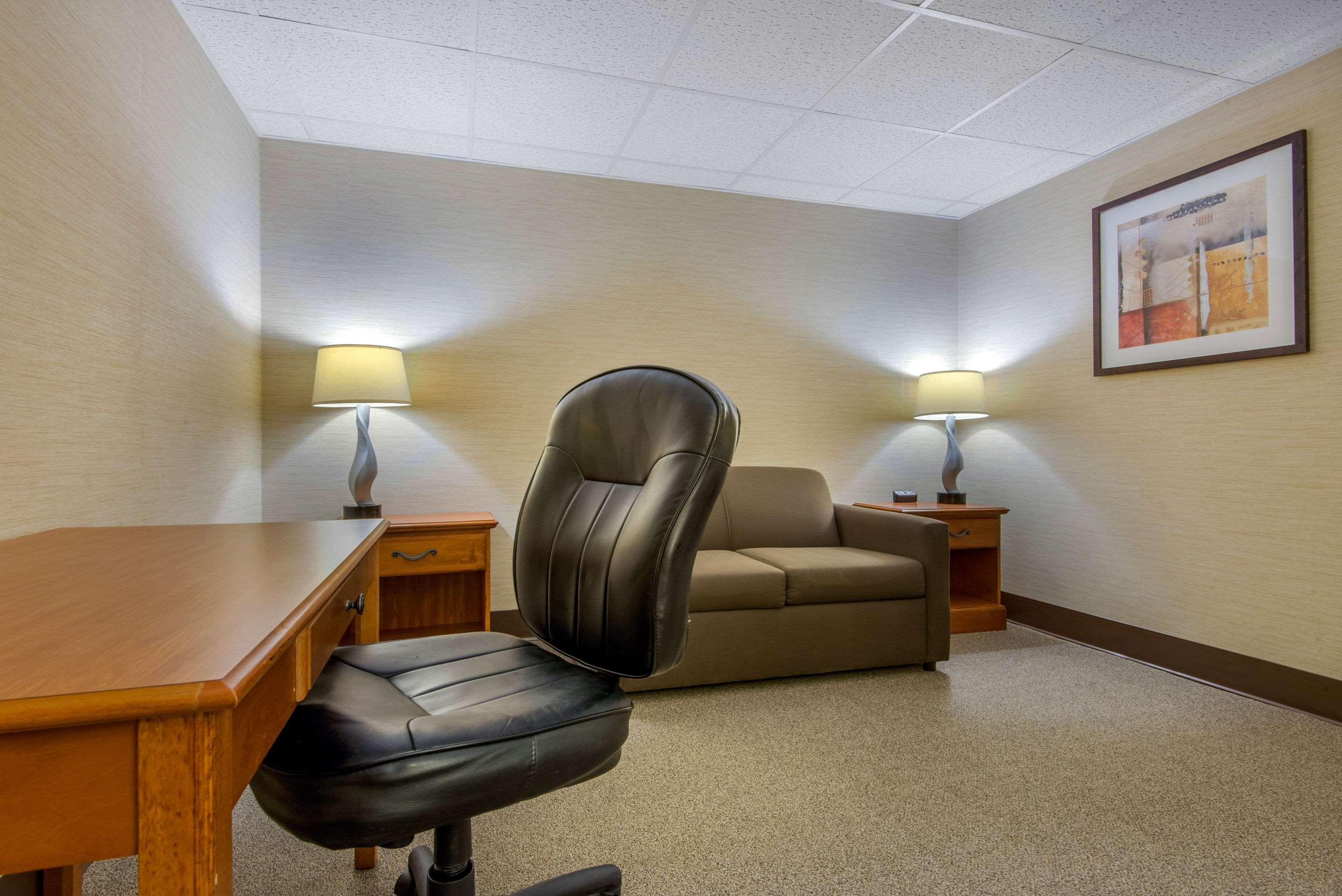 Quality Inn & Suites Mansfield Buitenkant foto