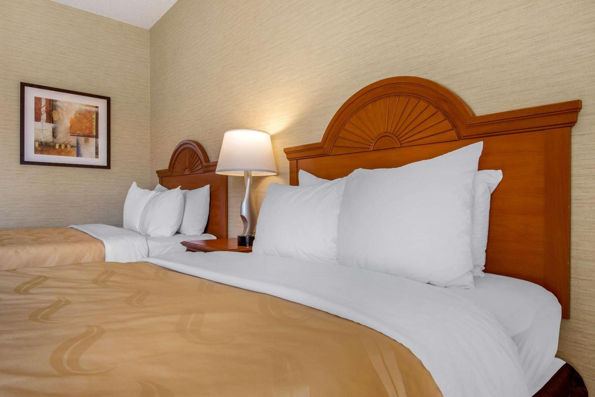 Quality Inn & Suites Mansfield Buitenkant foto