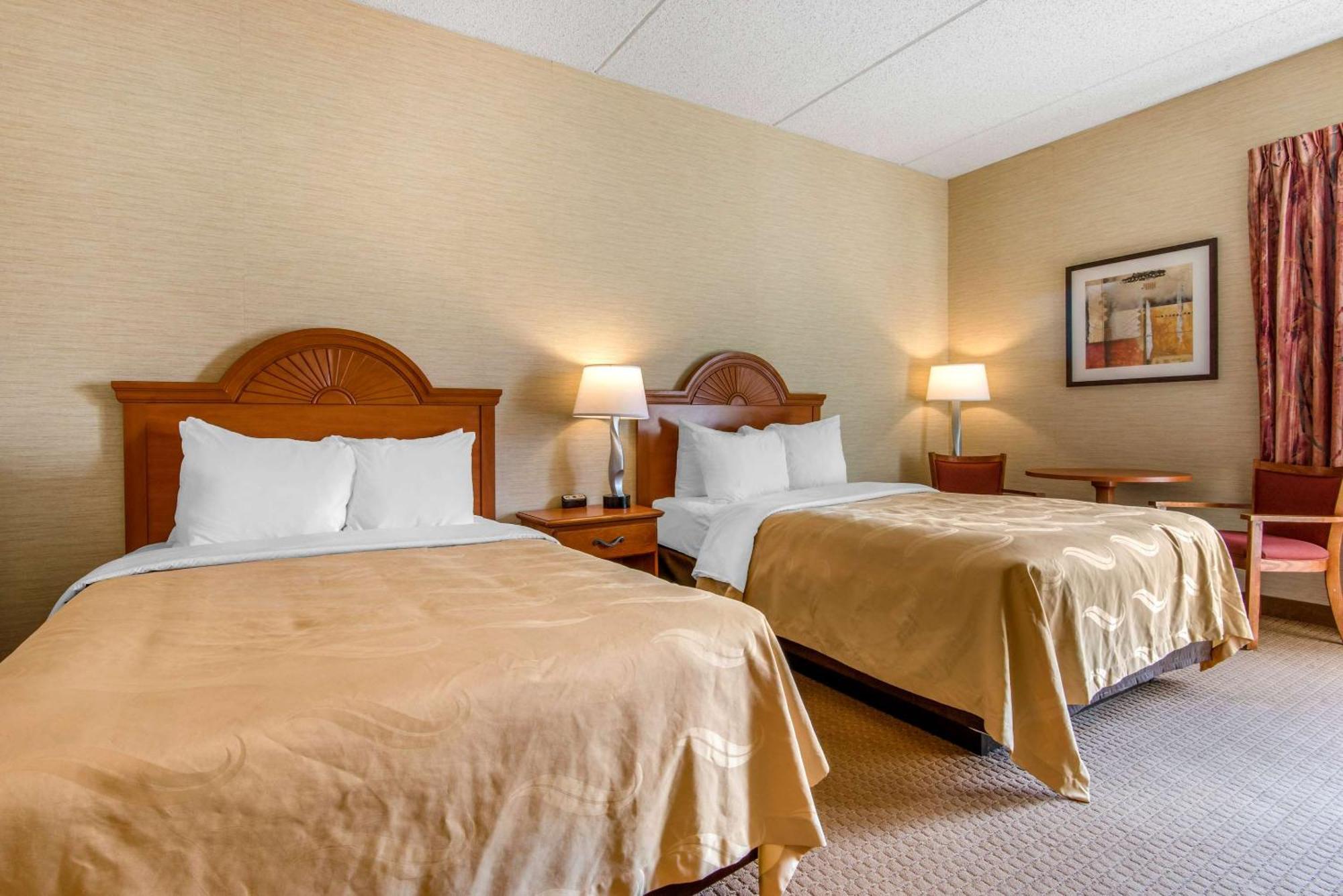 Quality Inn & Suites Mansfield Buitenkant foto