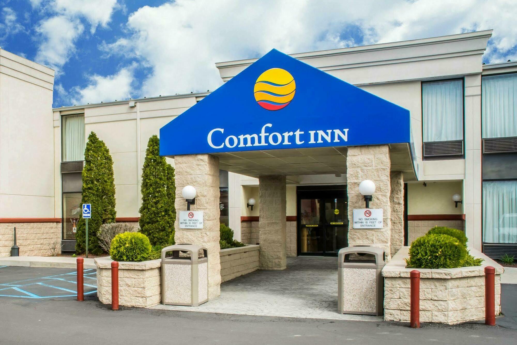 Quality Inn & Suites Mansfield Buitenkant foto