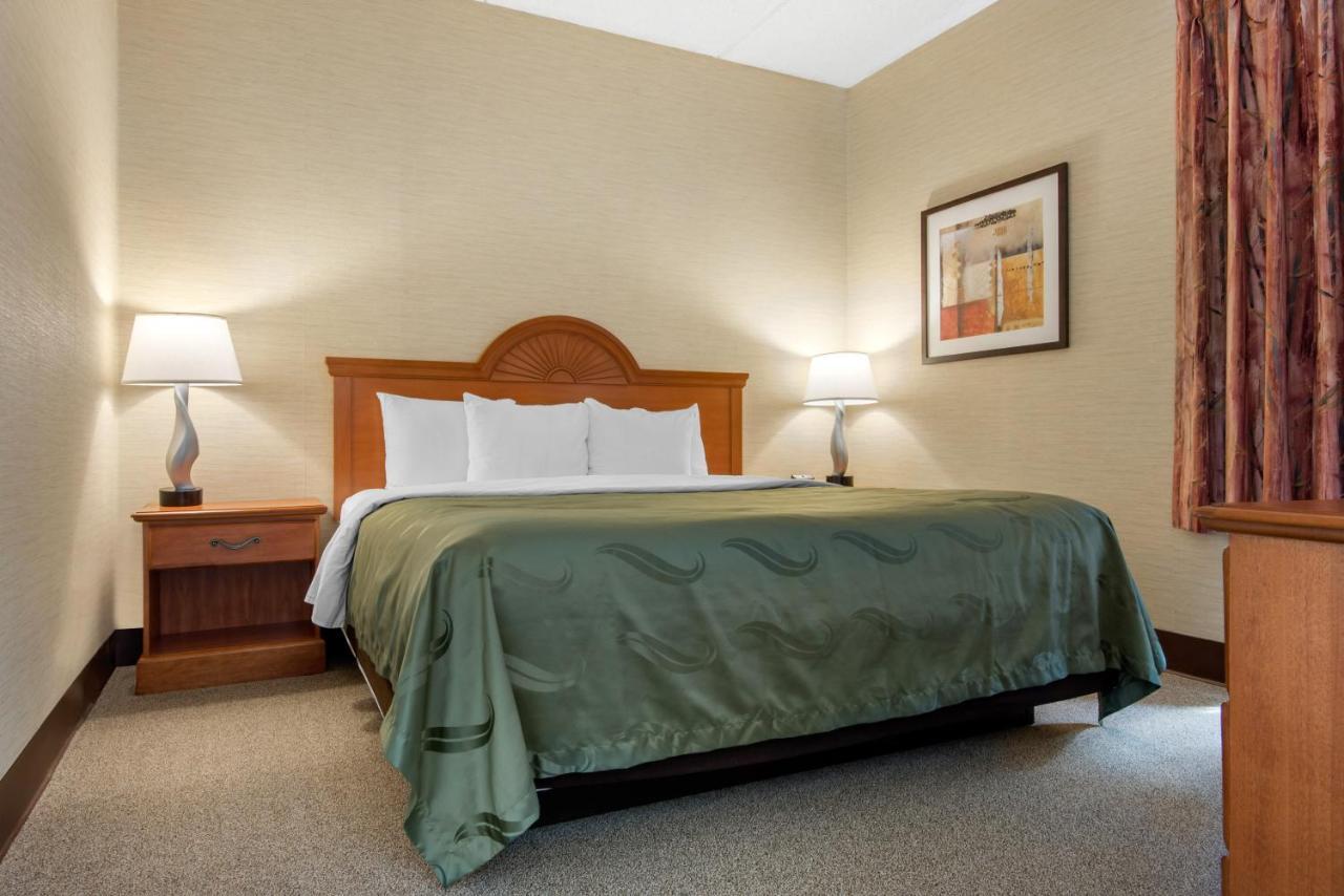Quality Inn & Suites Mansfield Buitenkant foto